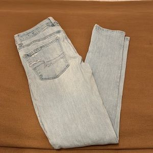 Light wash American eagle jeans. Size 4. Worn a handful of times.